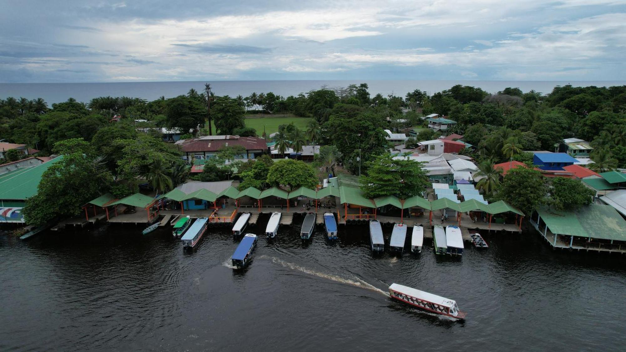 Tortuguero7 Lake View Exterior photo