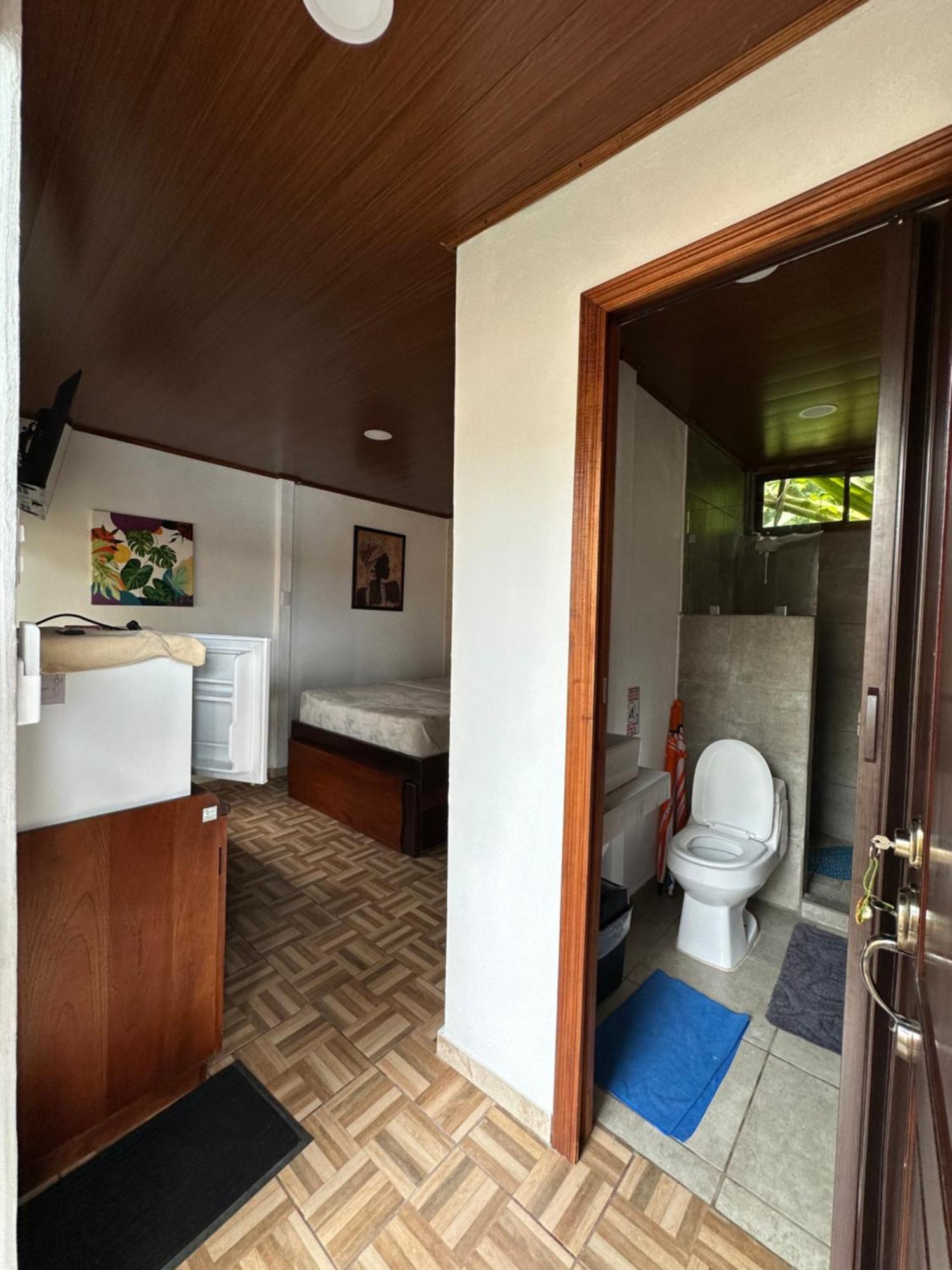 Tortuguero7 Lake View Exterior photo